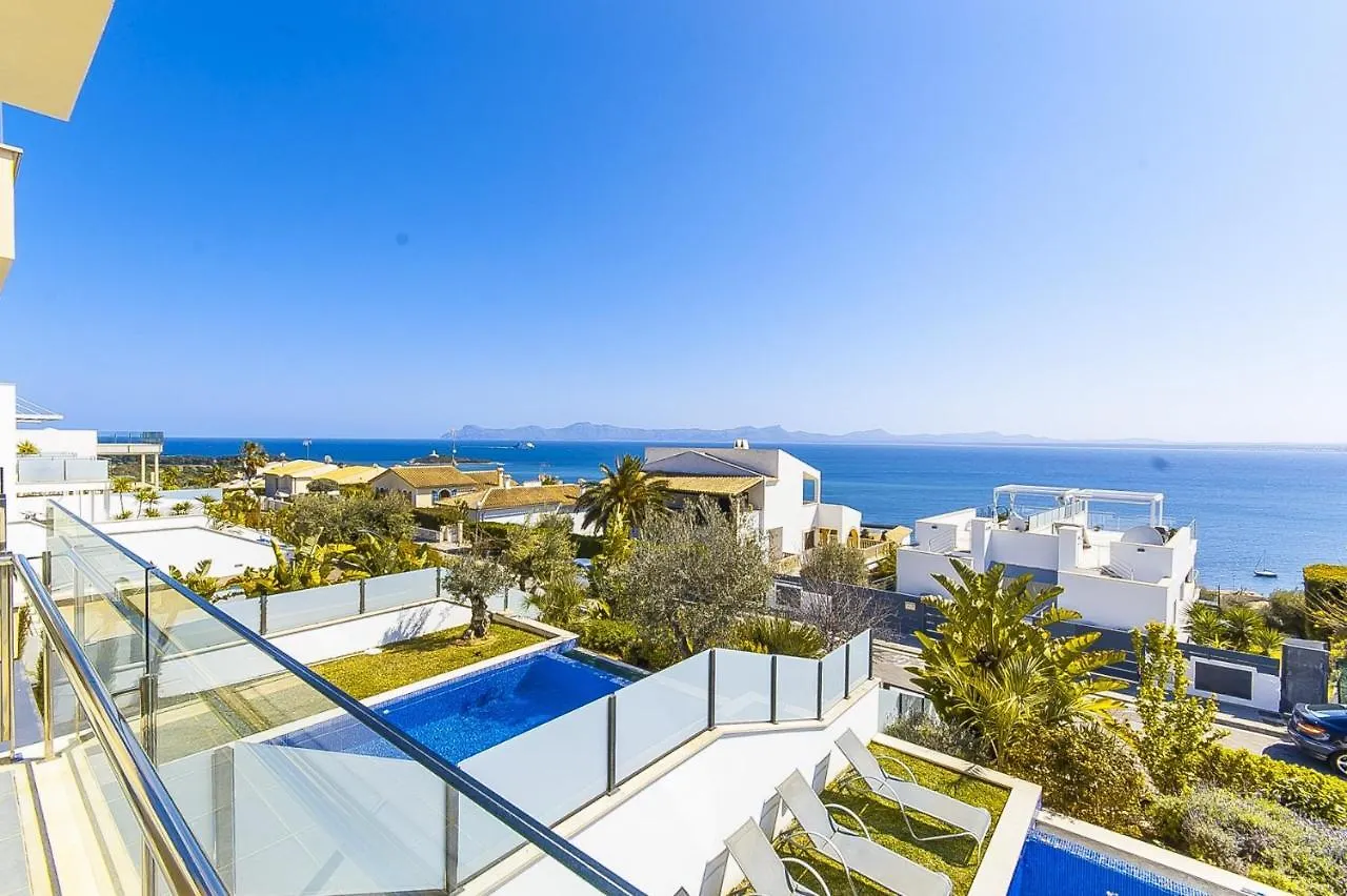 Villa Aqua