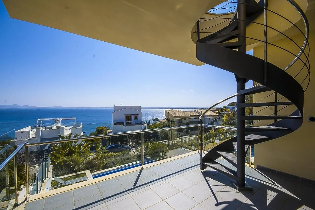 Villa Aqua
