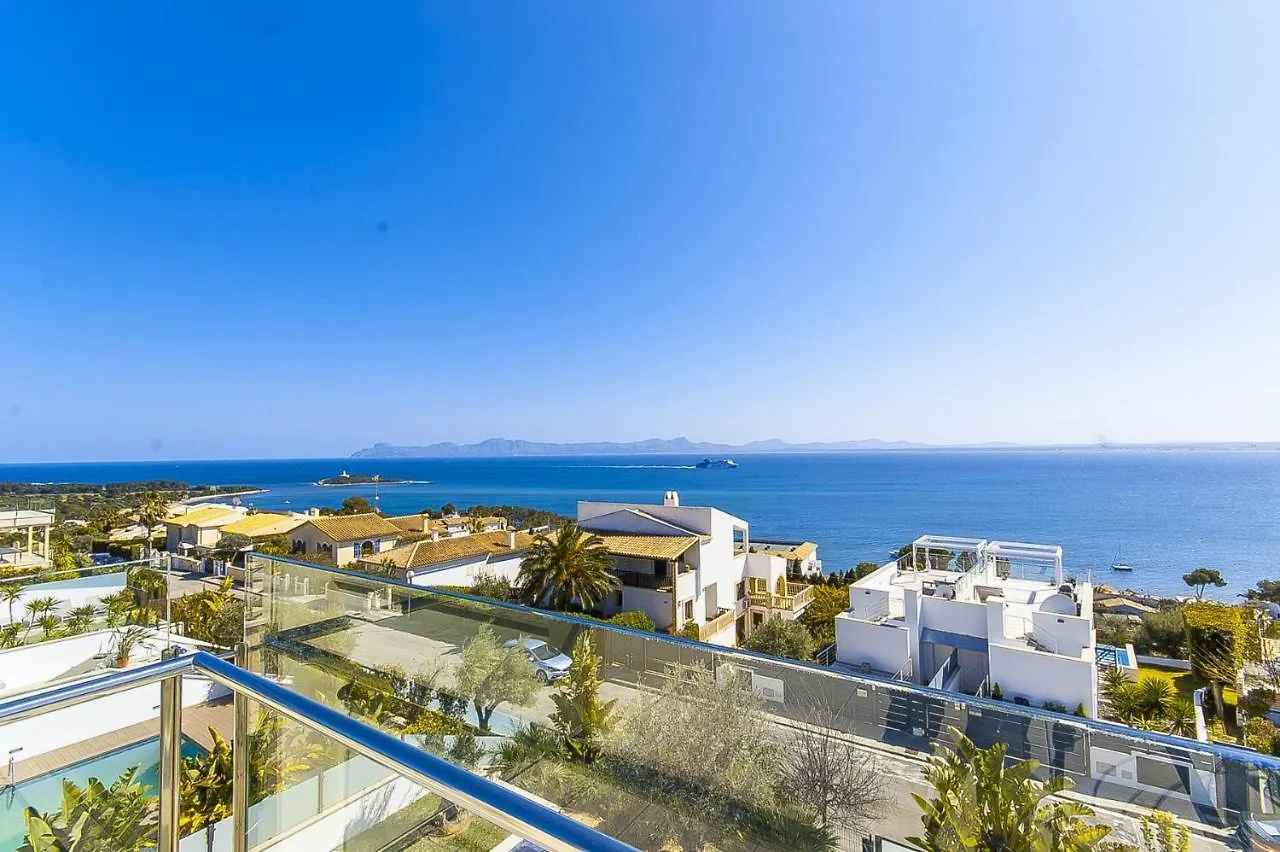 Villa Aqua